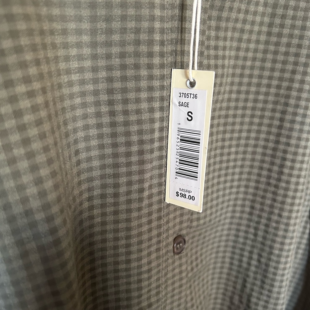 Max Studio Green Button Down Shirt with Ruffled Sleeves - Picture 4 of 8